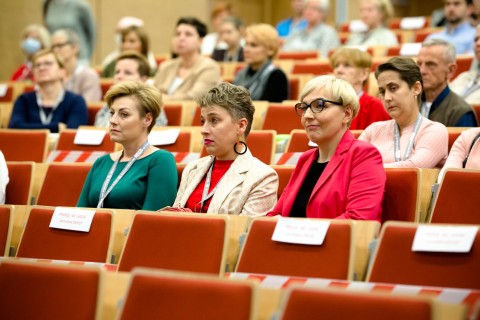 Pacjentki BCO podczas konferencji na auli Wydziału Nauk o Zdrowiu w Białymstoku.